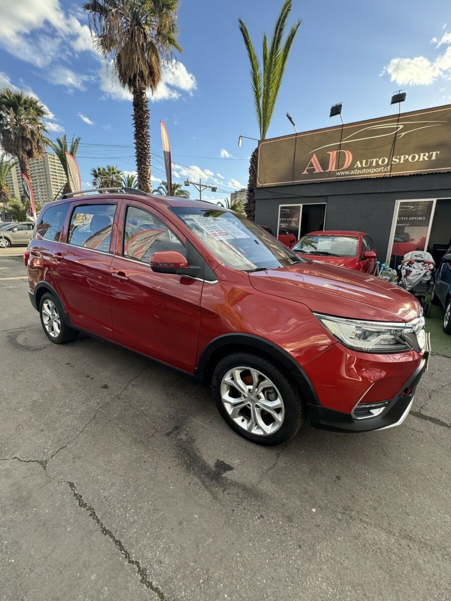 Chery Tiggo 3 — foto 11 de 13